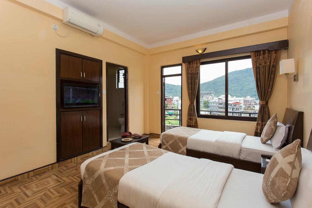 Hotel Peninsula Похара Екстериор снимка