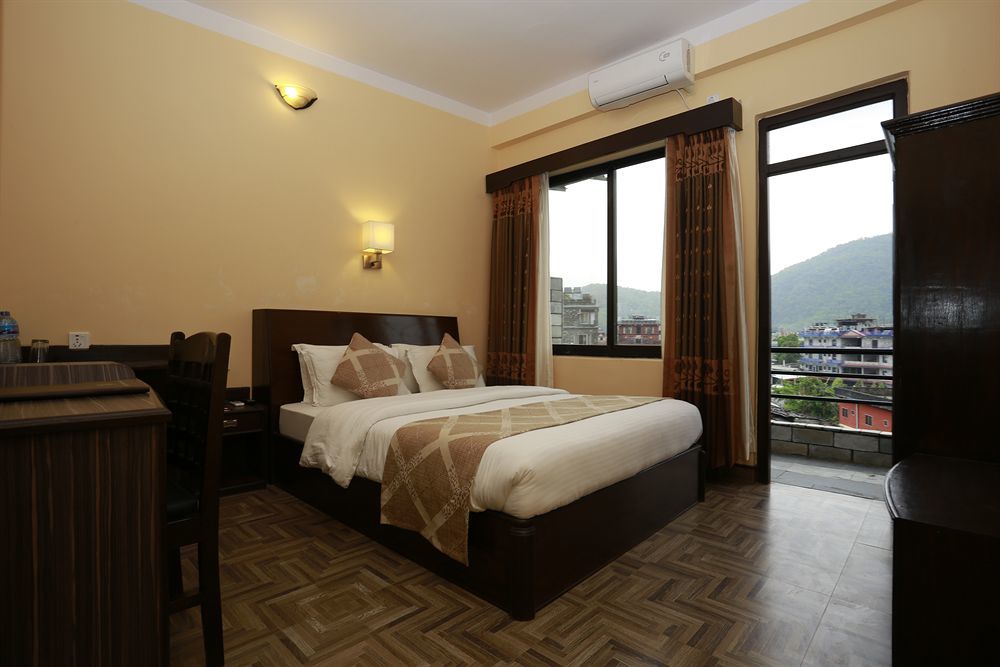 Hotel Peninsula Похара Екстериор снимка