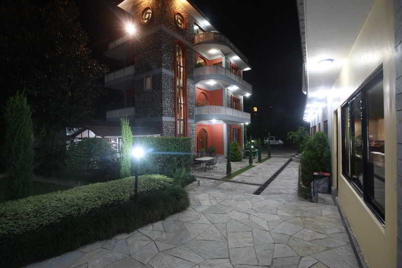 Hotel Peninsula Похара Екстериор снимка