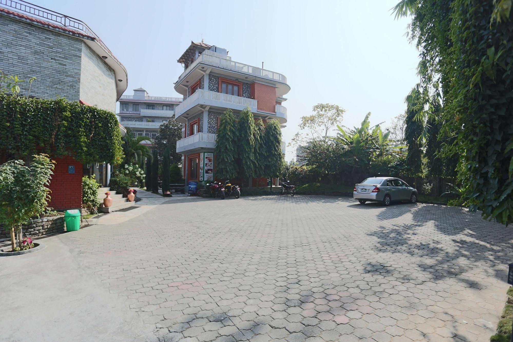Hotel Peninsula Похара Екстериор снимка